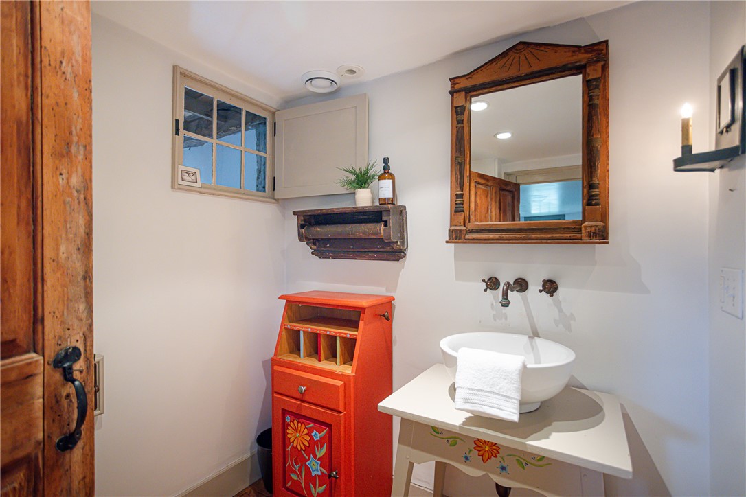175 Windward Walk