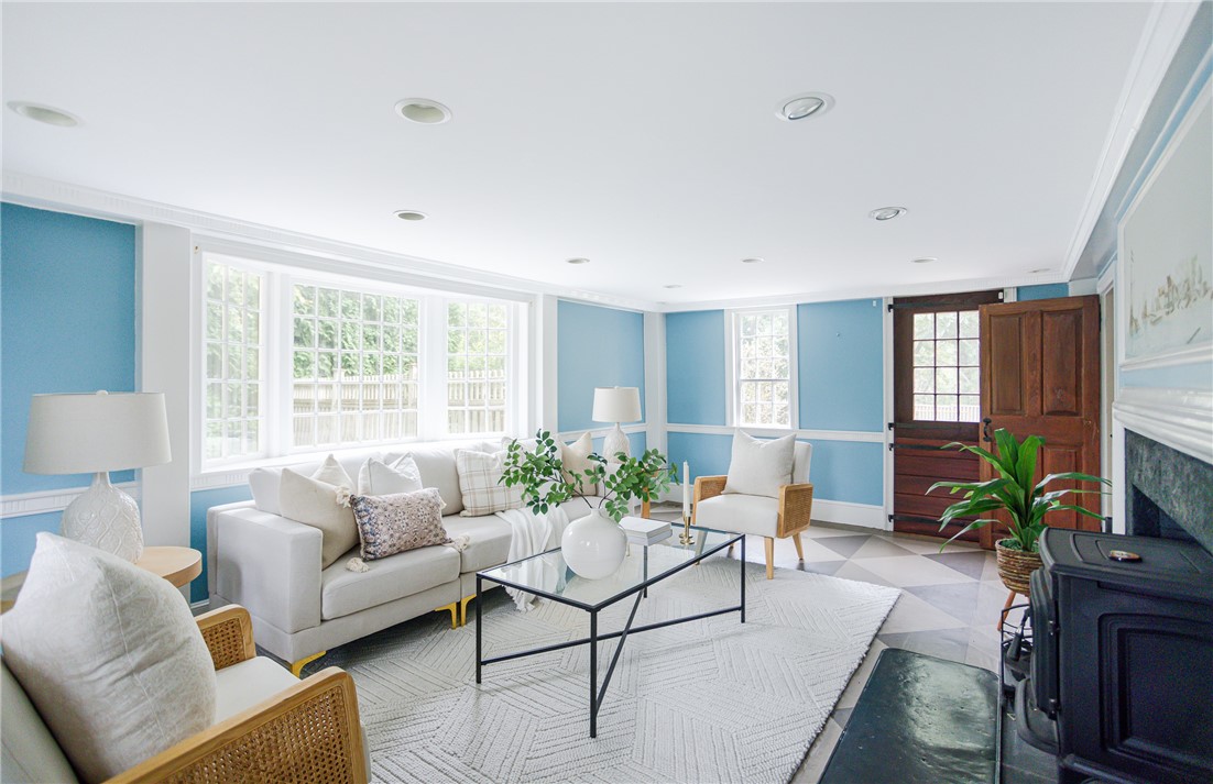 175 Windward Walk
