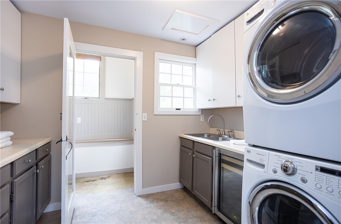 175 Windward Walk