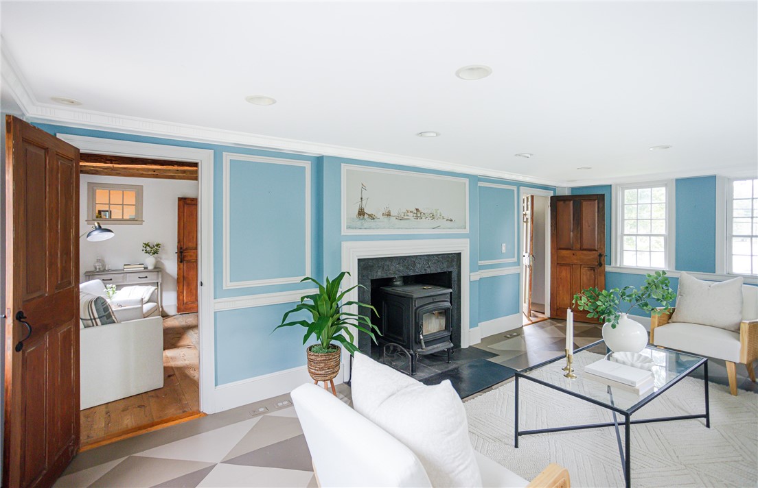 175 Windward Walk