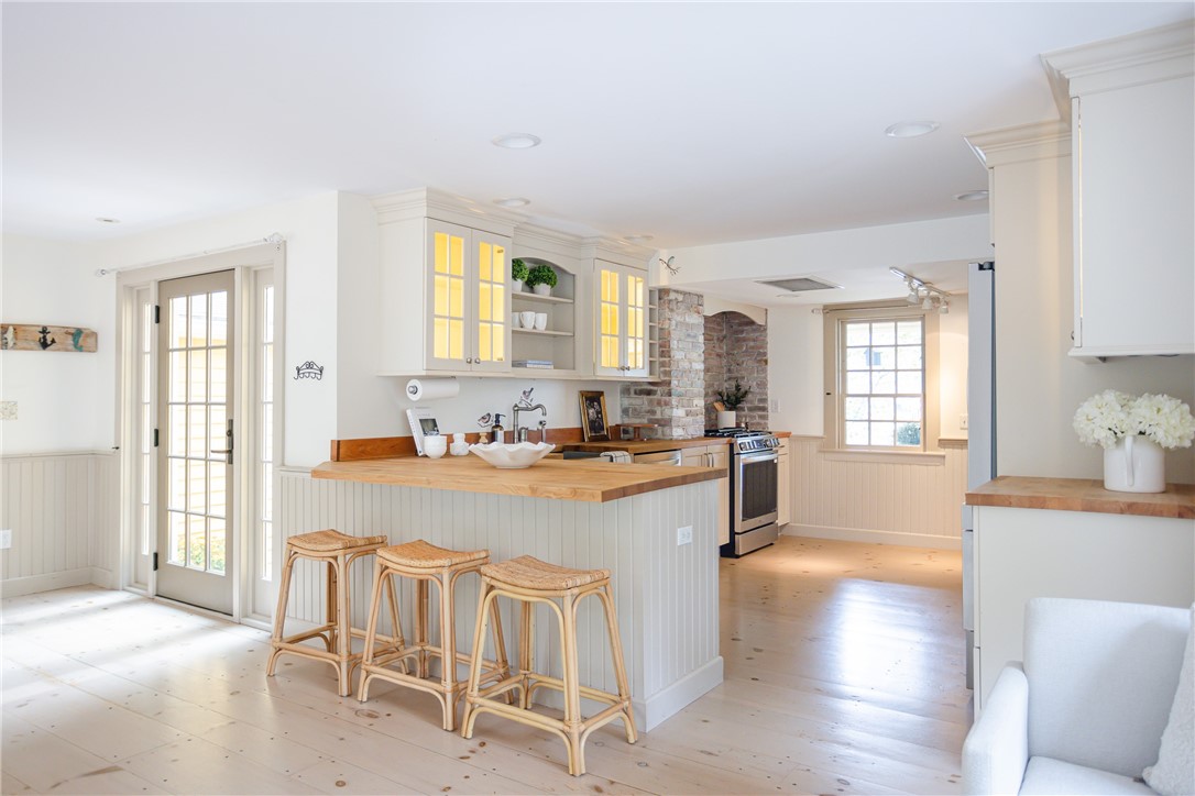 175 Windward Walk