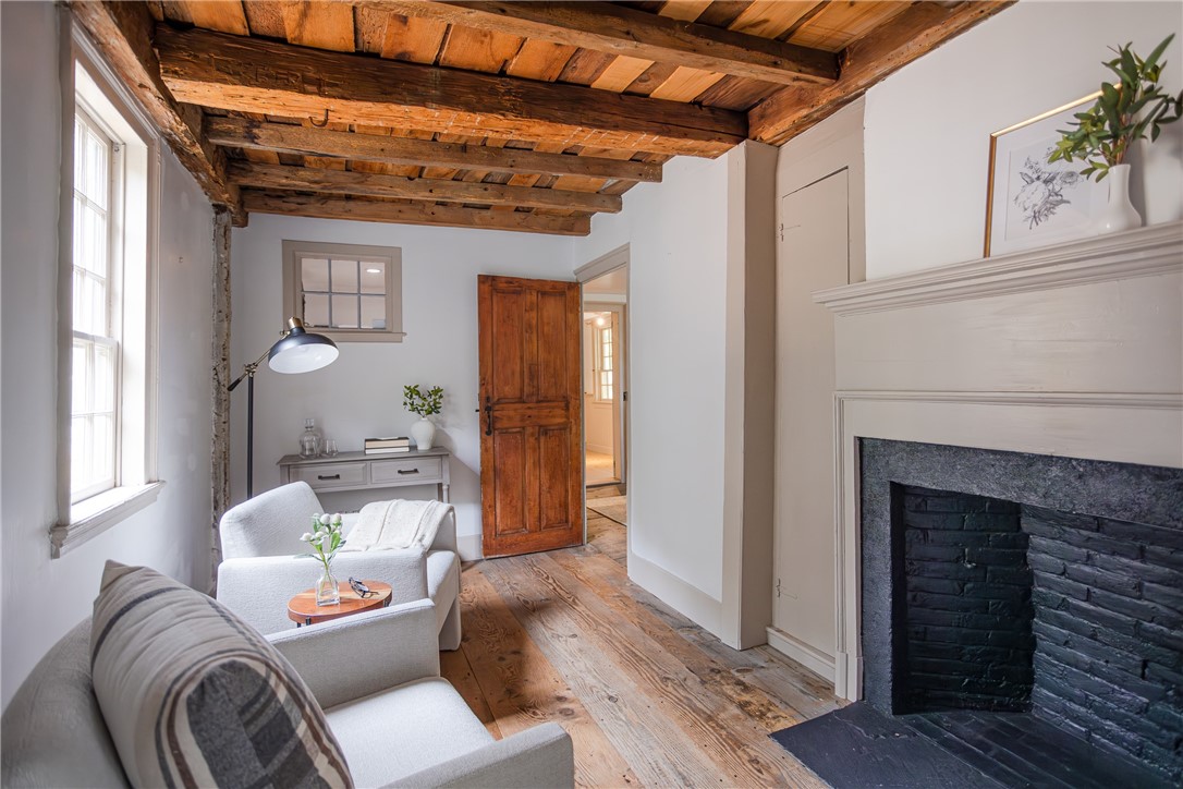 175 Windward Walk