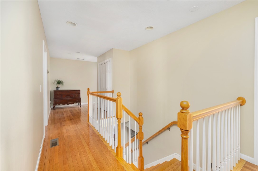 19 Ridge Crest Lane