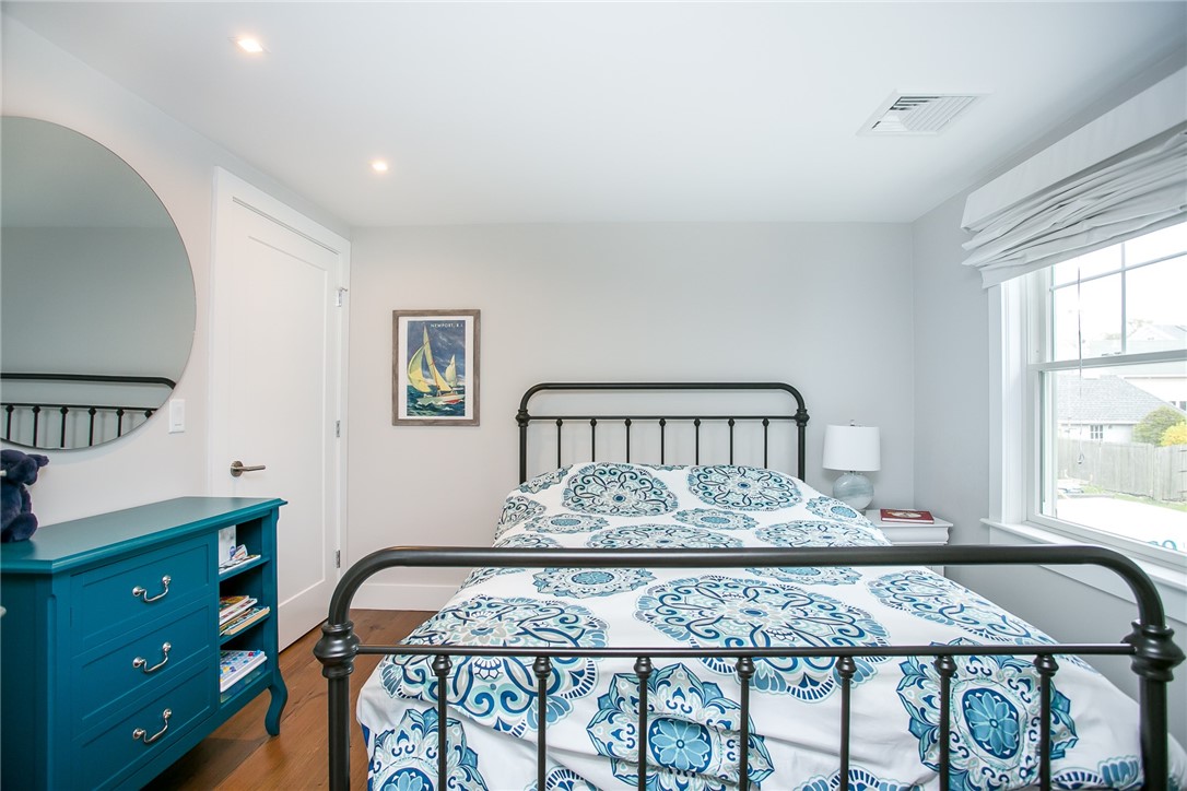 25 Dearborn Street 2