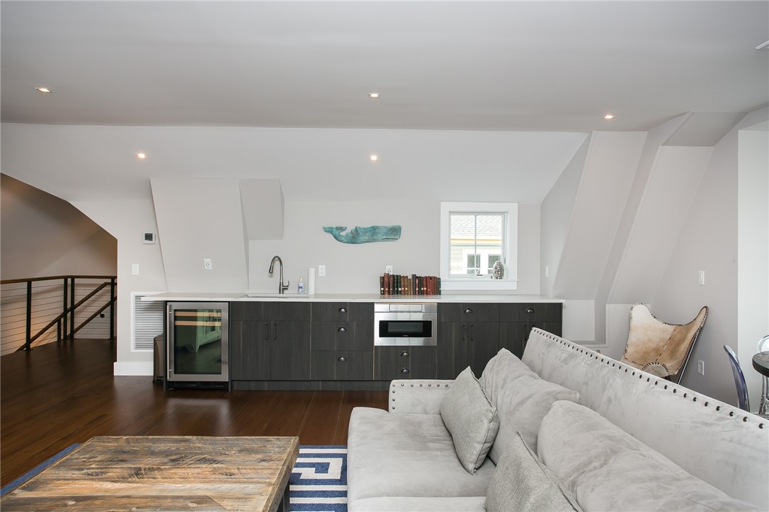 25 Dearborn Street 2