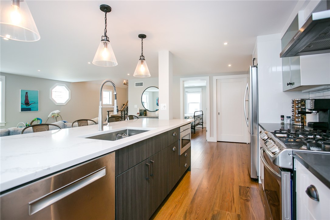 25 Dearborn Street 2