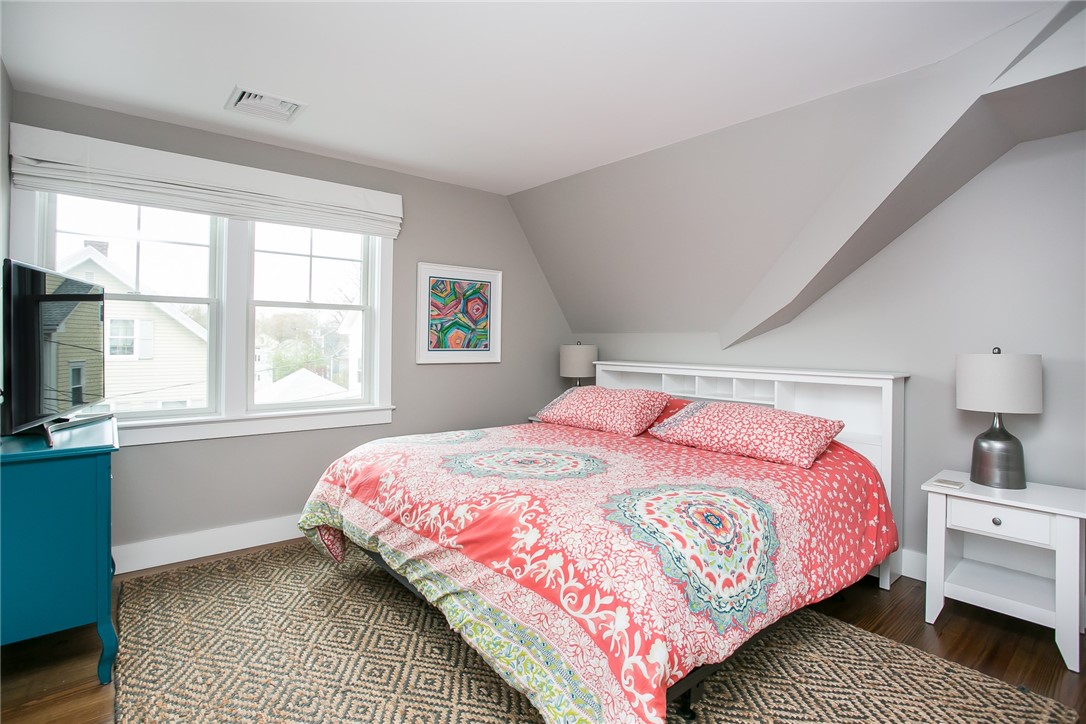 25 Dearborn Street 2