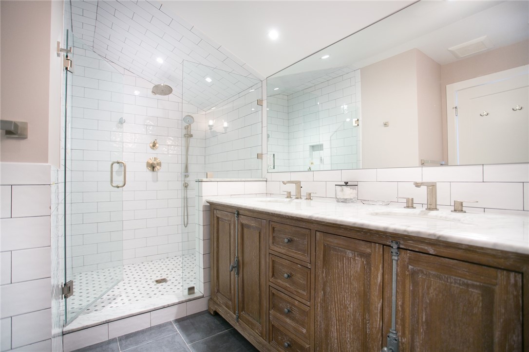 25 Dearborn Street 2