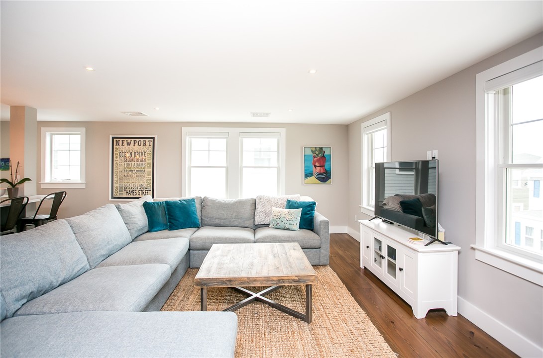 25 Dearborn Street 2