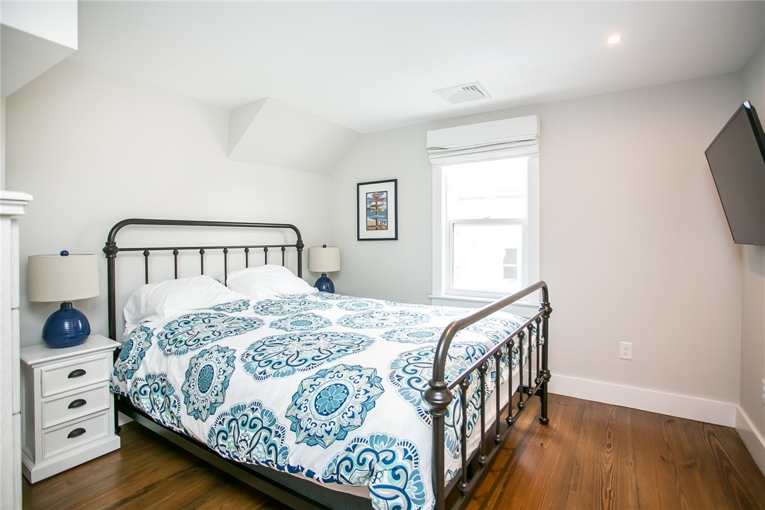 25 Dearborn Street 2