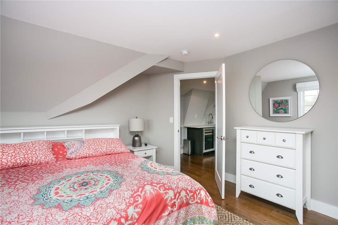 25 Dearborn Street 2