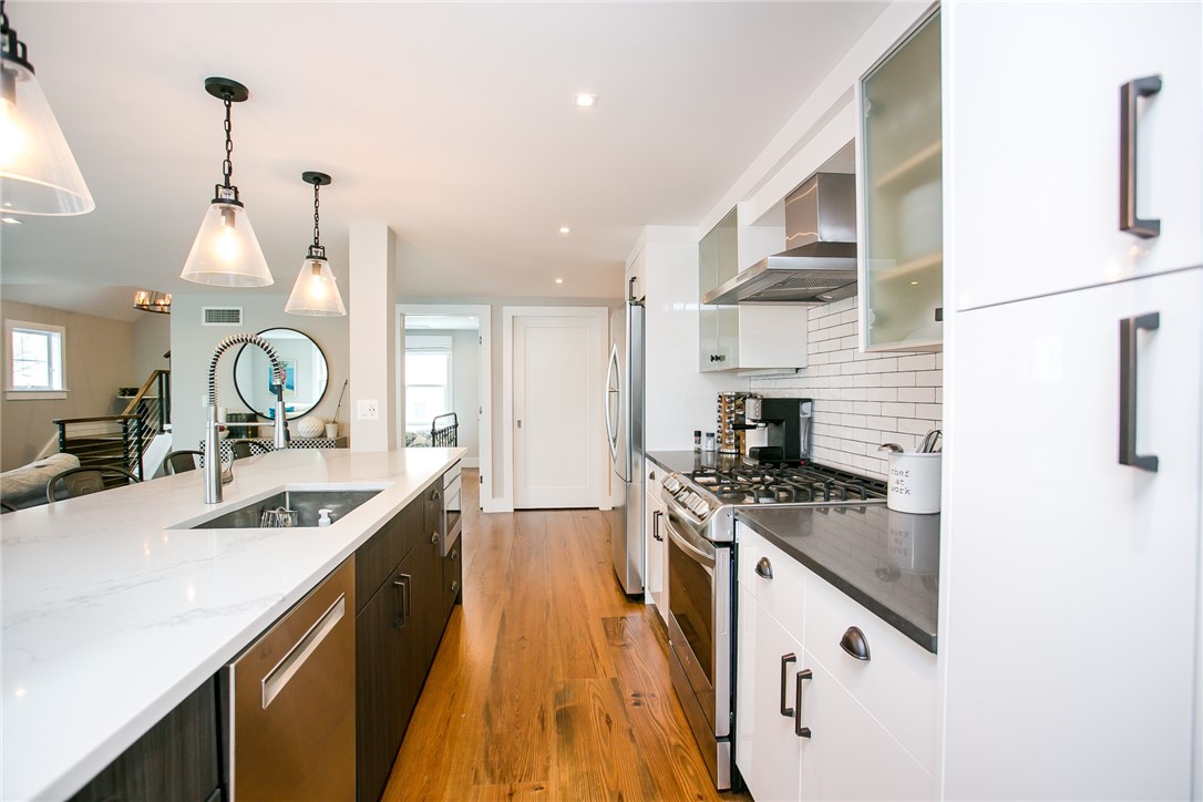 25 Dearborn Street 2