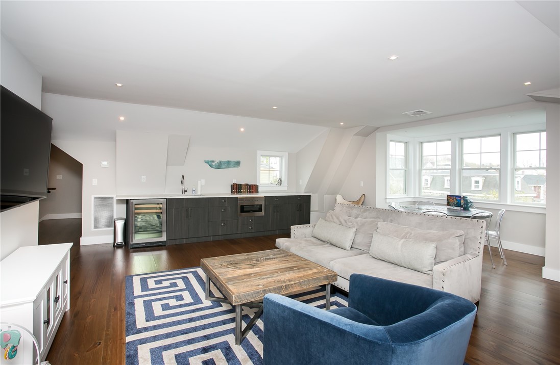 25 Dearborn Street 2