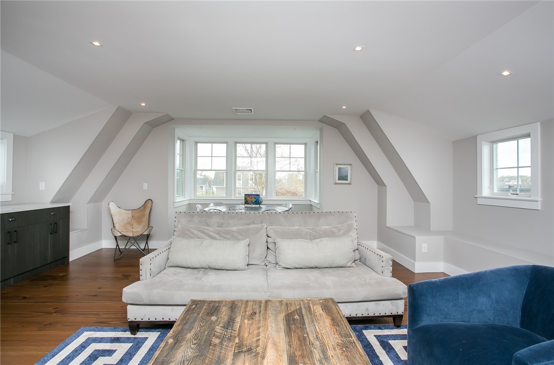 25 Dearborn Street 2