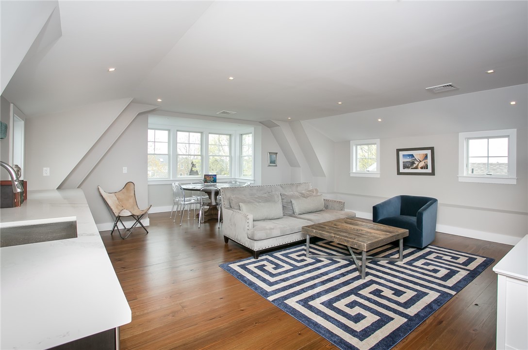 25 Dearborn Street 2