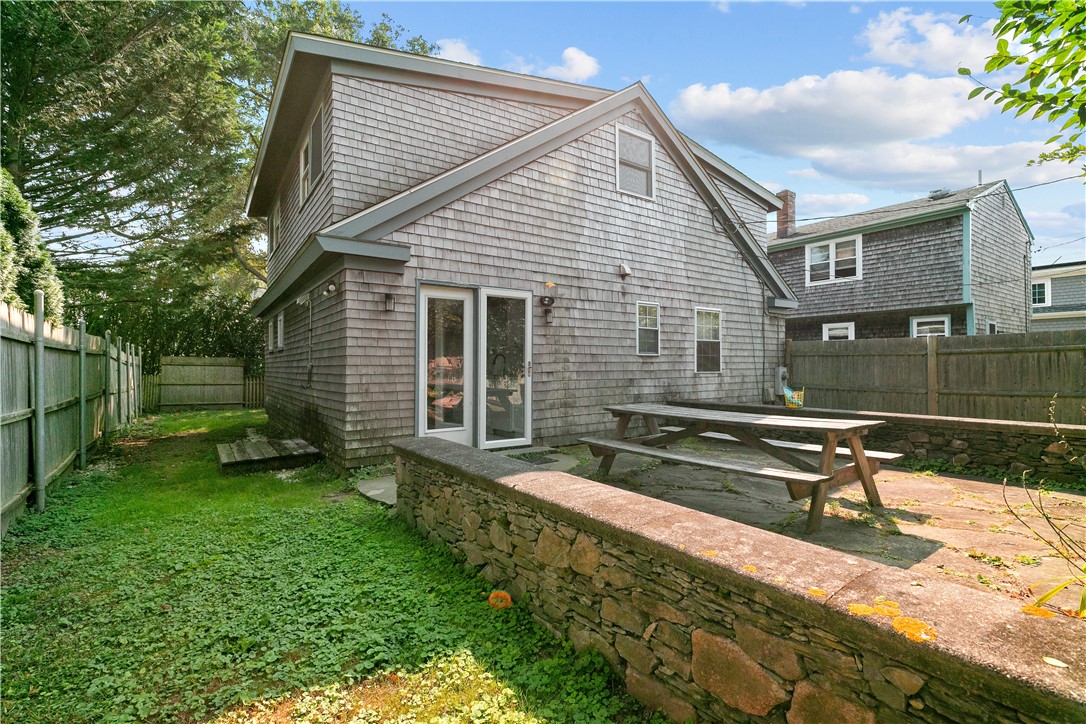 17 Warren Avenue
