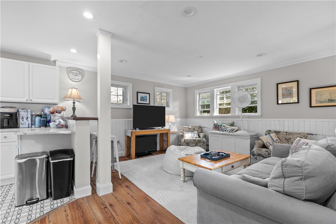 17 Warren Avenue