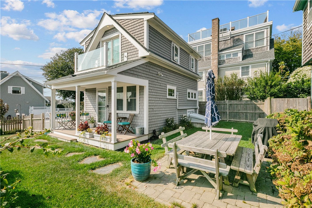 17 Warren Avenue
