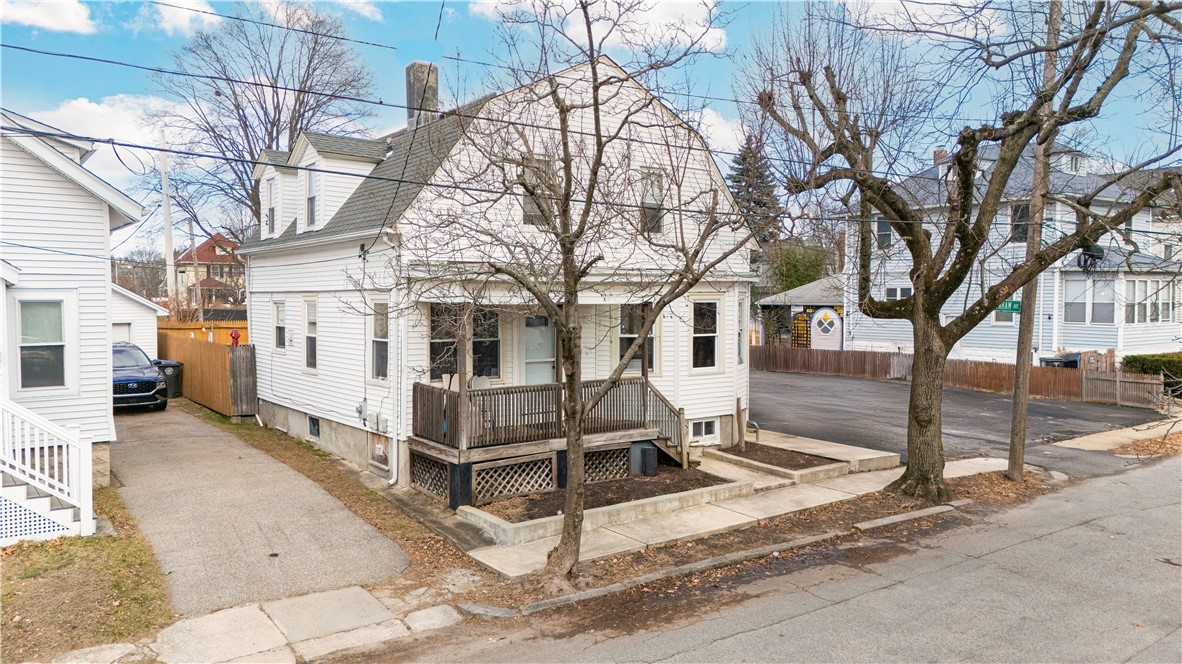 49 Villa Avenue