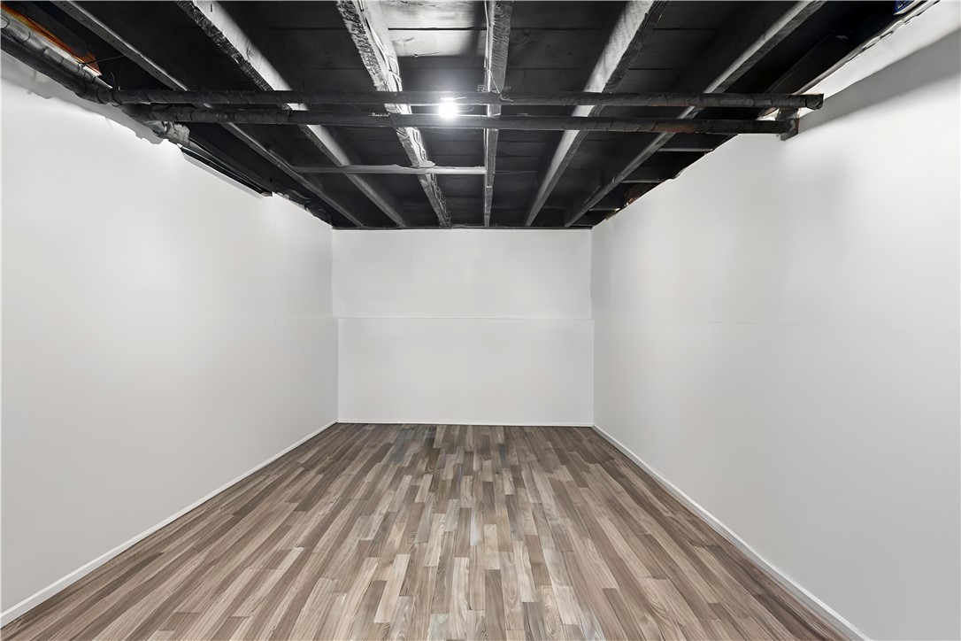 49 Villa Avenue
