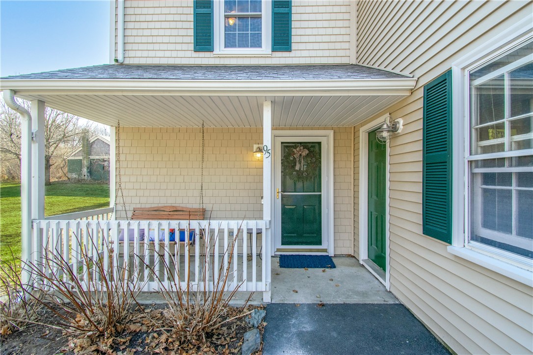 95 Bristol Ferry Road