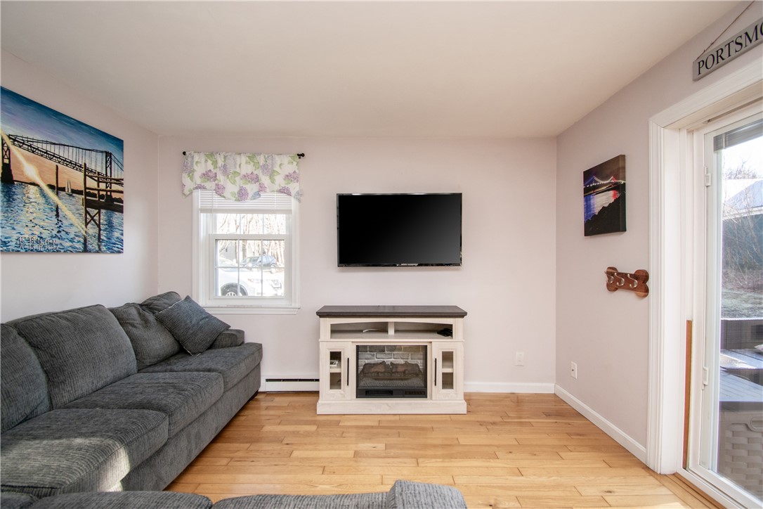 95 Bristol Ferry Road