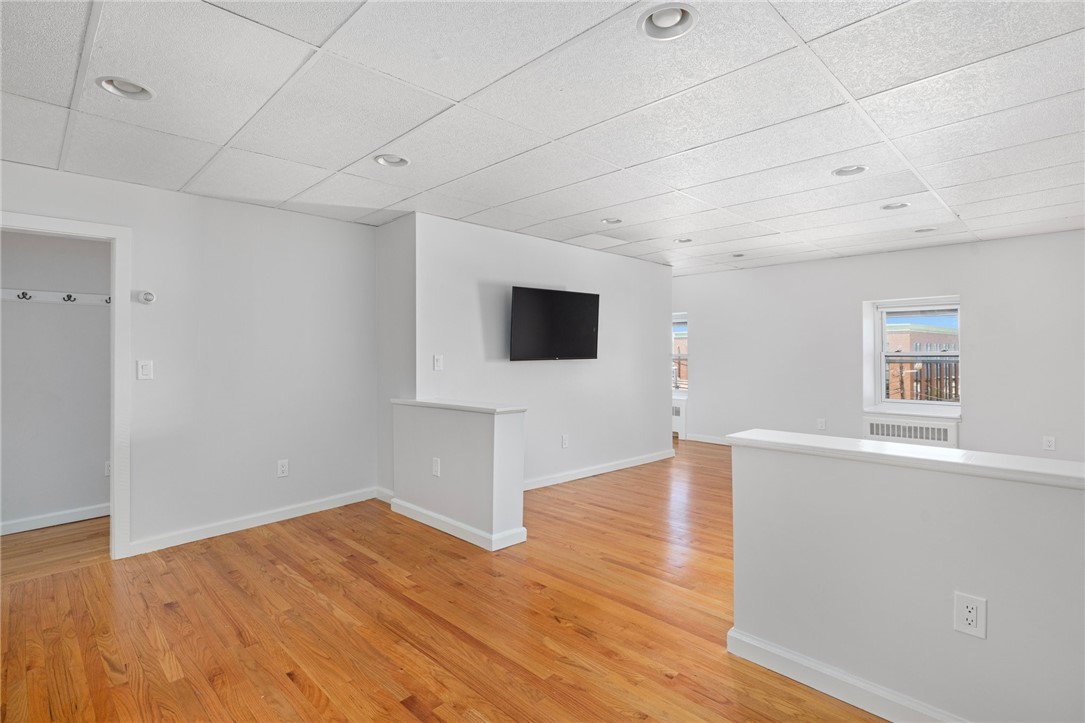 462 Thames Street 3