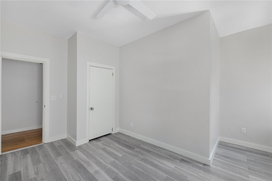 462 Thames Street 3