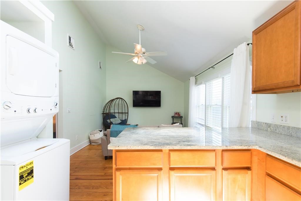 393 Aquidneck Avenue