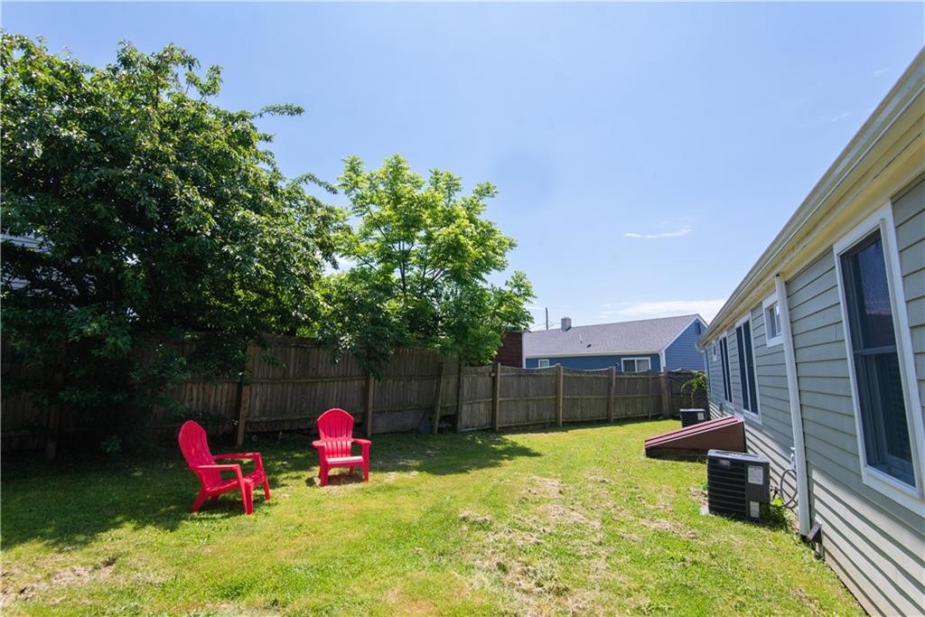 393 Aquidneck Avenue