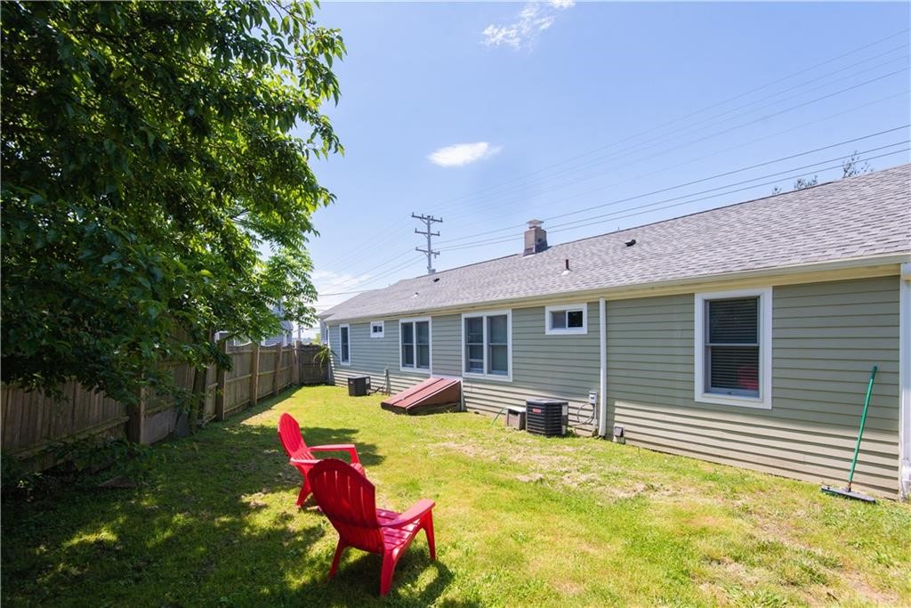 393 Aquidneck Avenue