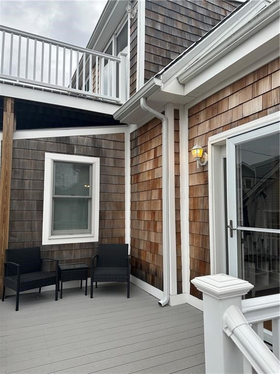 17 Crescent Street