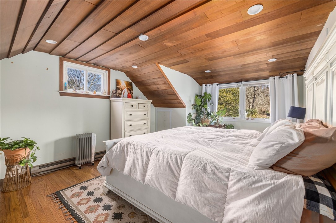 127 LITTLE REST Road