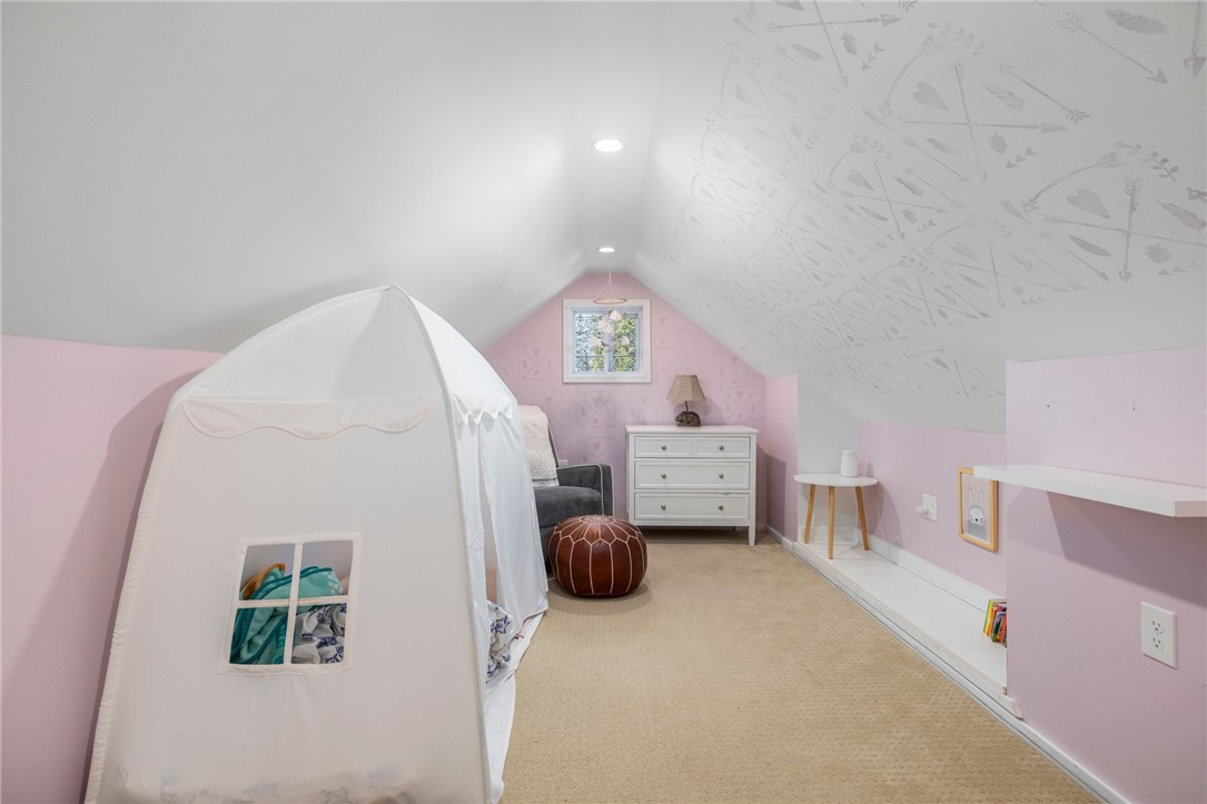 127 LITTLE REST Road