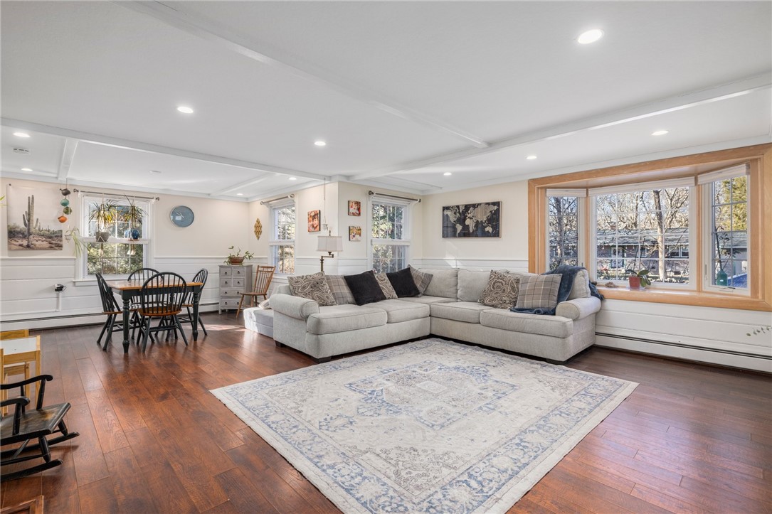 127 LITTLE REST Road