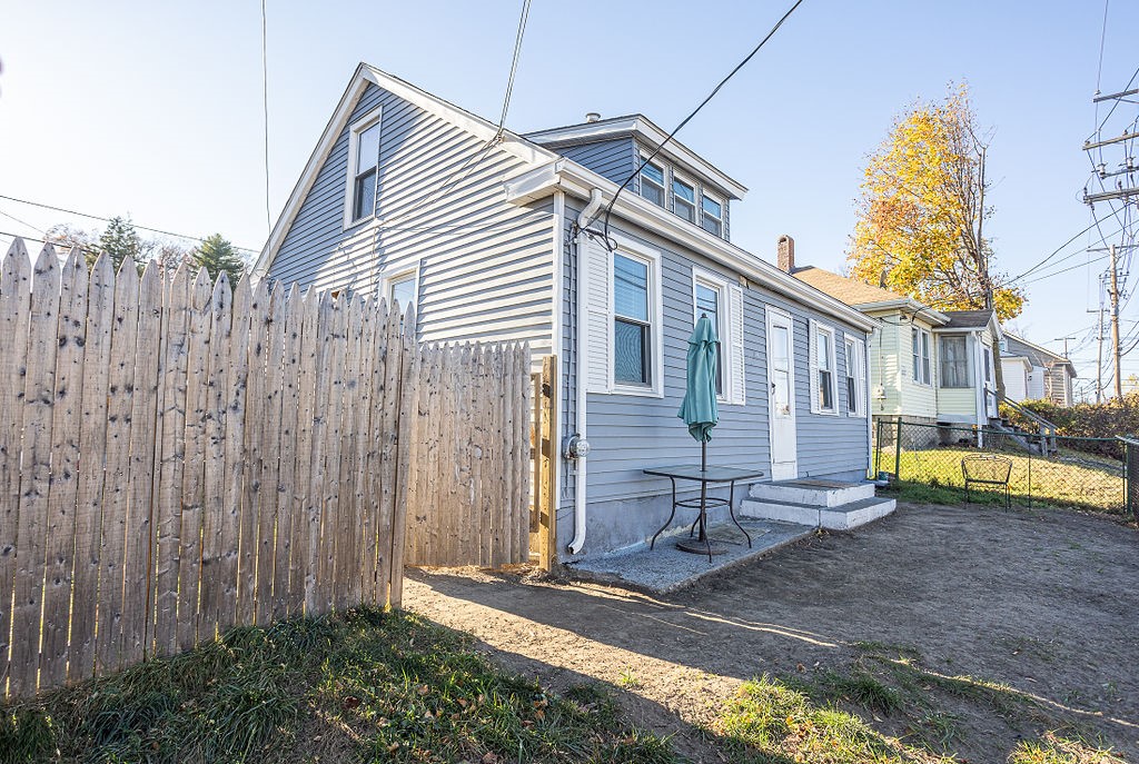 114 Putnam Pike