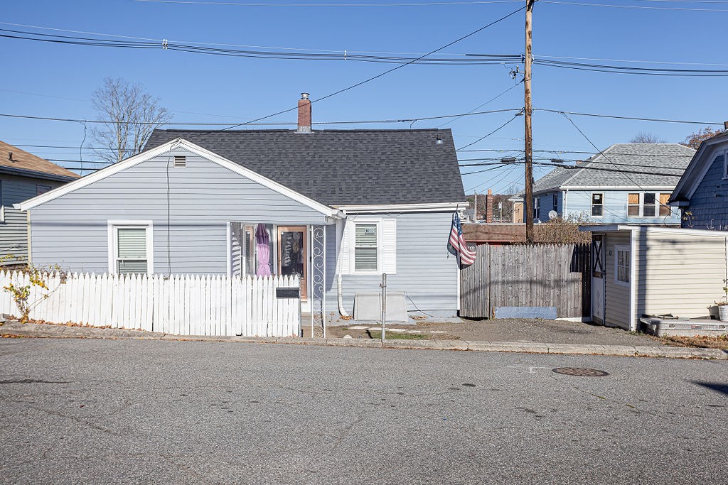 114 Putnam Pike