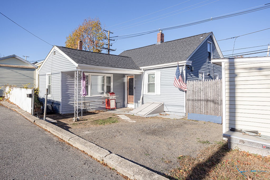114 Putnam Pike