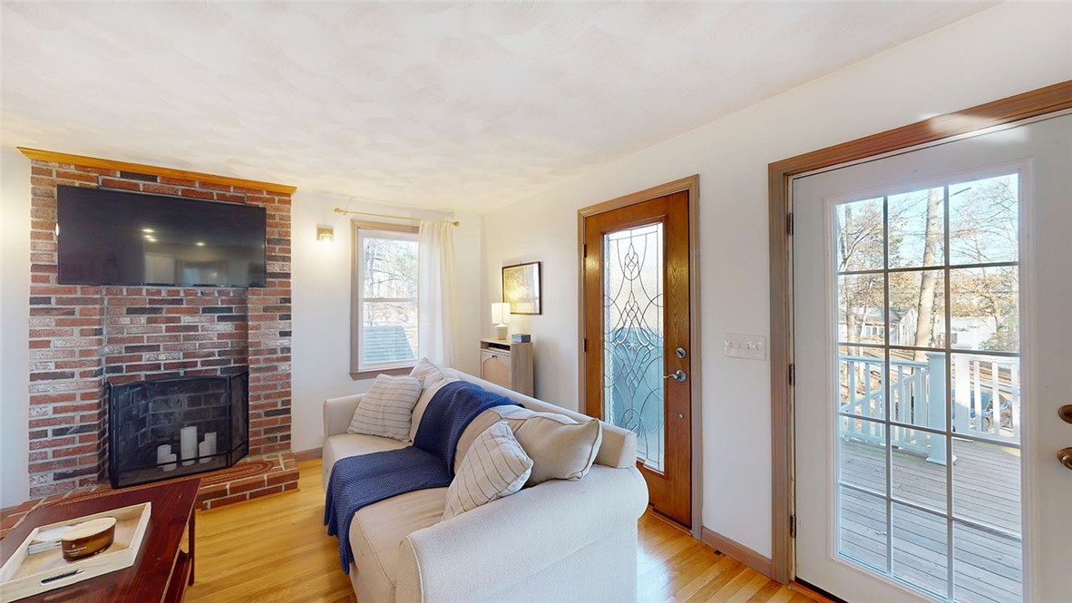 111 Lake Washington Drive
