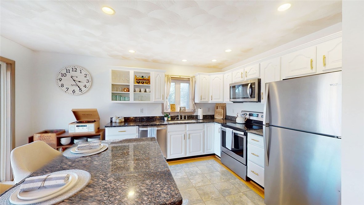 111 Lake Washington Drive
