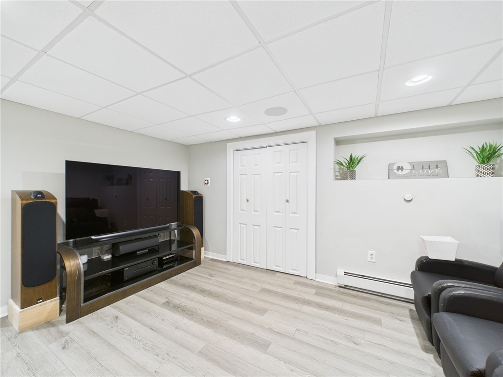 17 Meadowbrook Drive