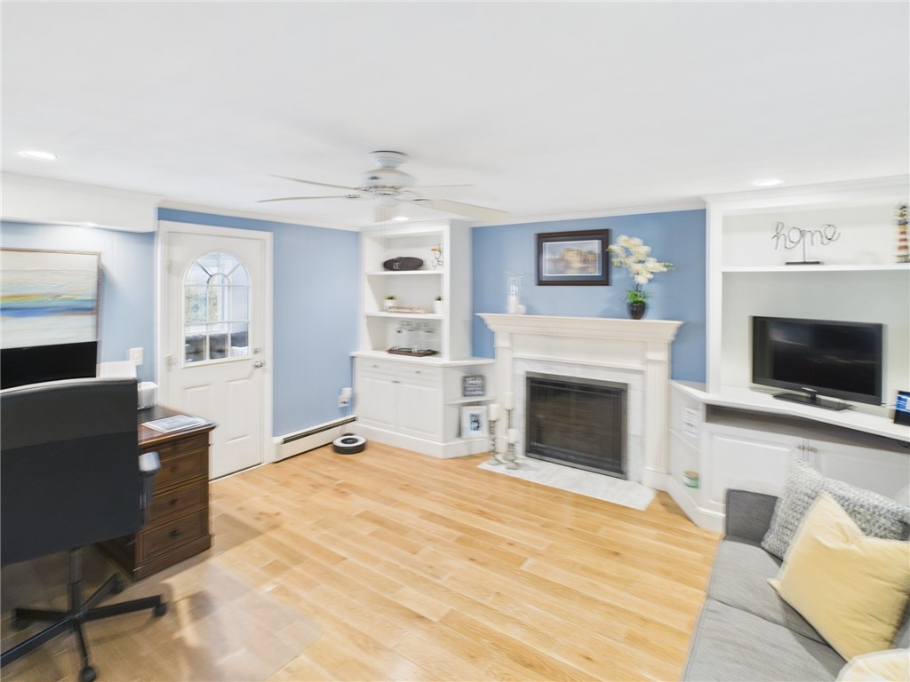 17 Meadowbrook Drive