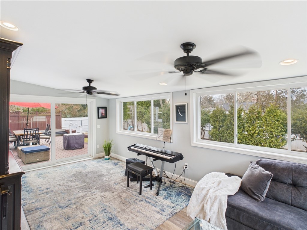 17 Meadowbrook Drive