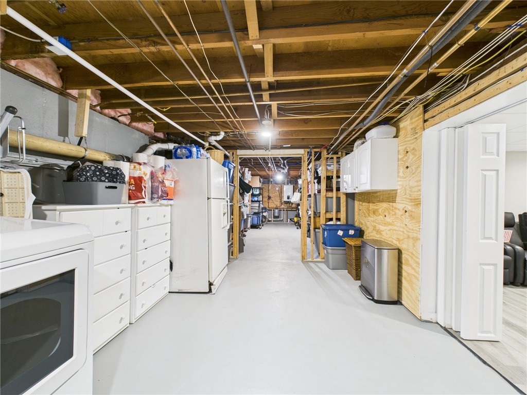 17 Meadowbrook Drive