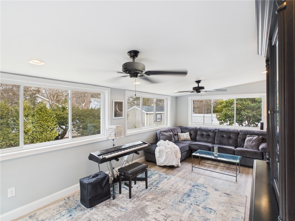 17 Meadowbrook Drive