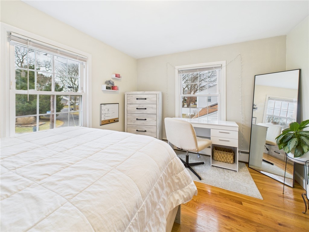 17 Meadowbrook Drive