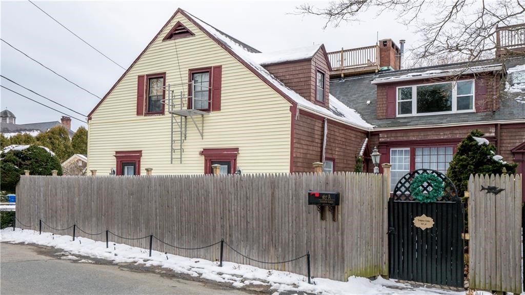 167 Coggeshall Avenue A