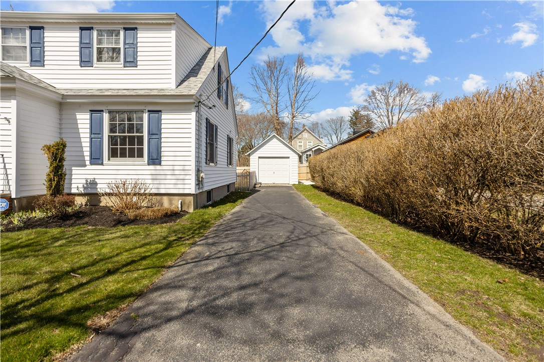 15 Maple Street