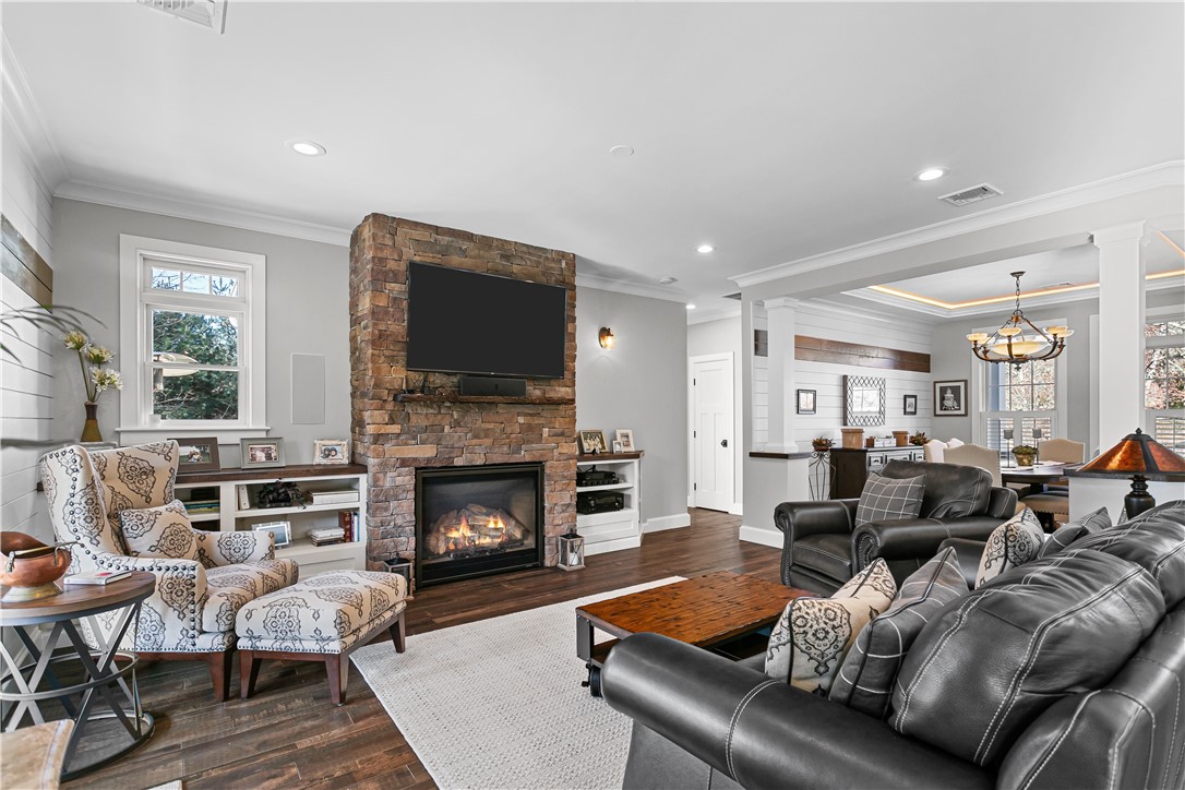 30 Heron Way