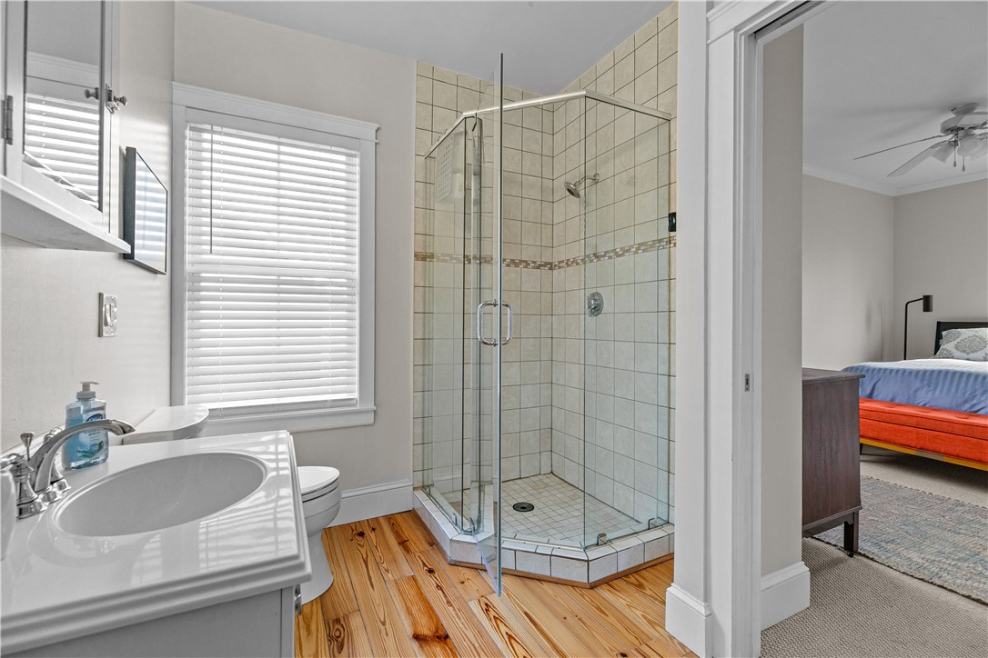 6 Gladding Court